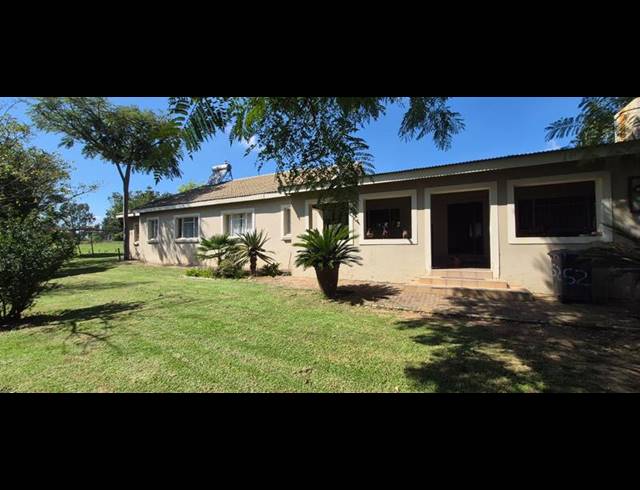 FARM FOR SALE IN MNANDI